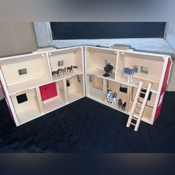 Melissa & Doug Fold & Go Wooden Red Barn Playset w/ Farm Animals Portable Toy - Picture 5 of 9